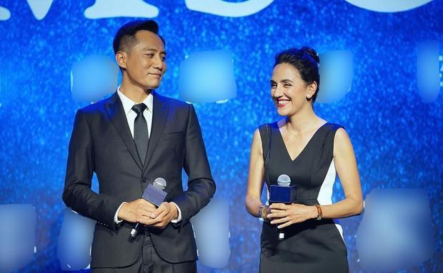 刘烨的老婆是谁(刘烨和妻子安娜同台大秀恩爱,越来越有夫妻相了)