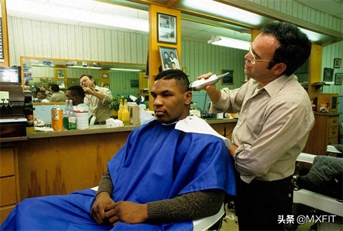 拳王泰森罕见的32张图，回顾拳王的传奇一生