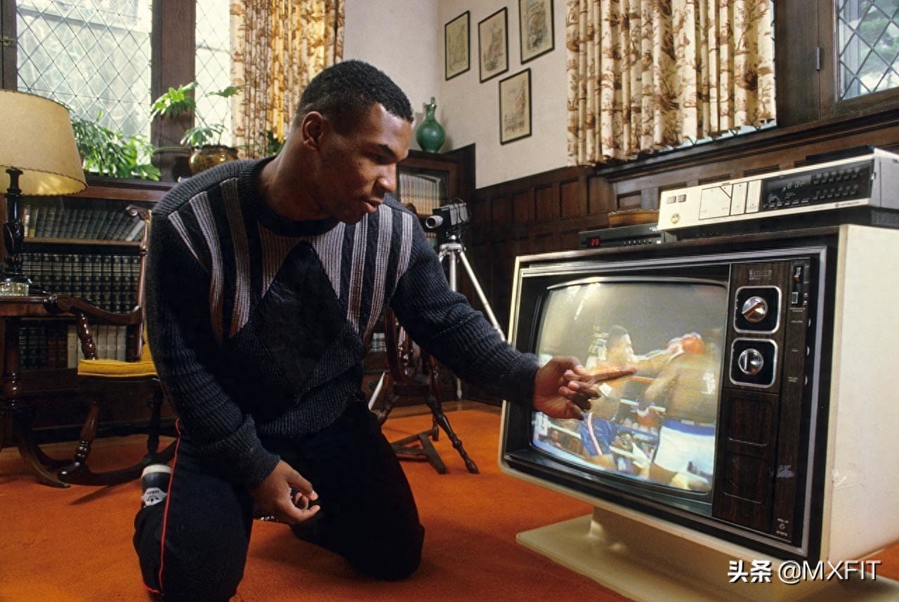 拳王泰森罕见的32张图，回顾拳王的传奇一生