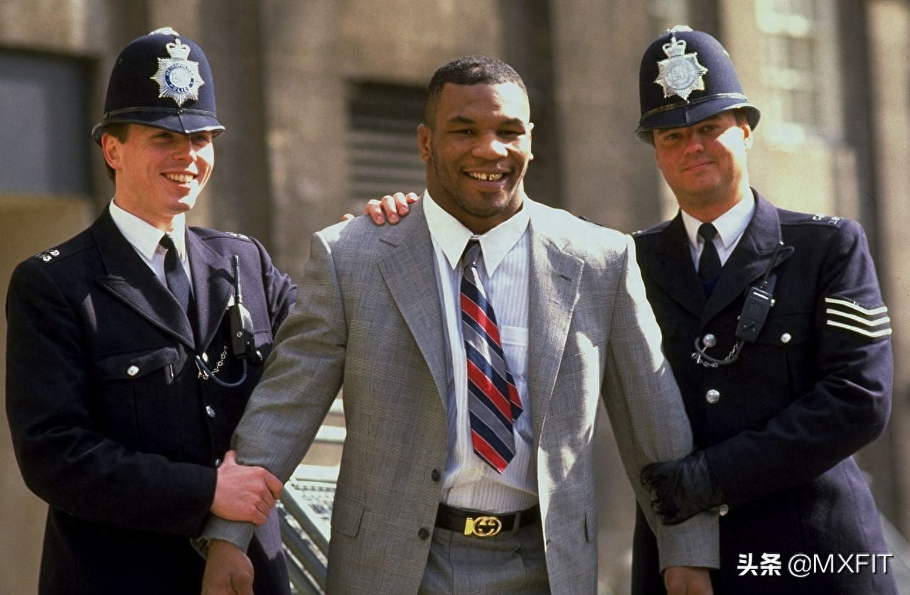 拳王泰森罕见的32张图，回顾拳王的传奇一生