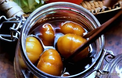 ​新蒜上市了，别错过腌糖蒜！教你小诀窍，酸甜脆爽，保存时间长