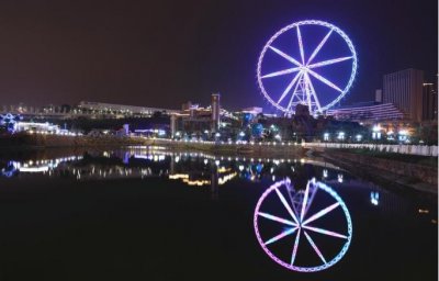 ​山城夜景又添唯美壁纸  重庆欢乐谷夜时光好养眼