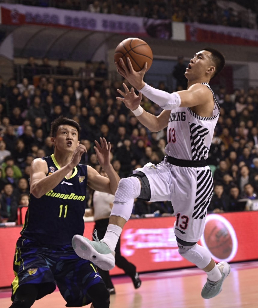 篮球——CBA：辽宁对阵广东