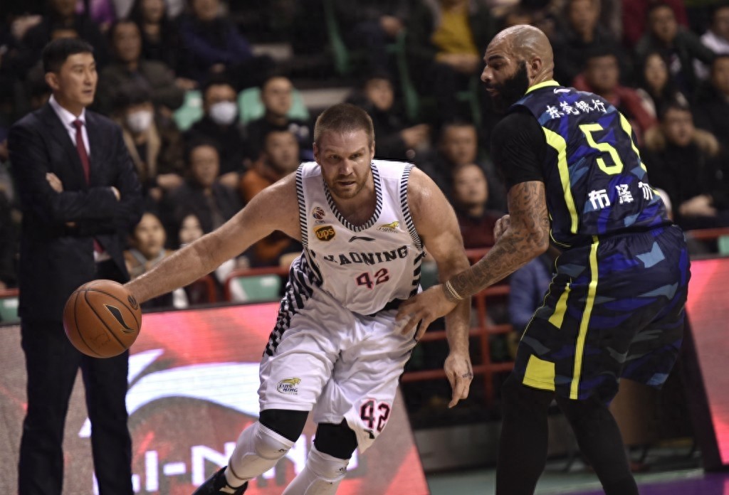 篮球——CBA：辽宁对阵广东