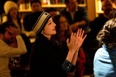 ​#迪丽热巴泳衣事件：严实的泳装展现真我