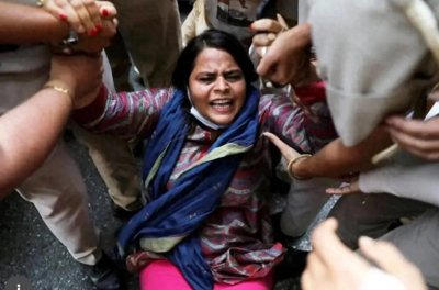 ​23人轮奸少女6天！印度又现恶性案件