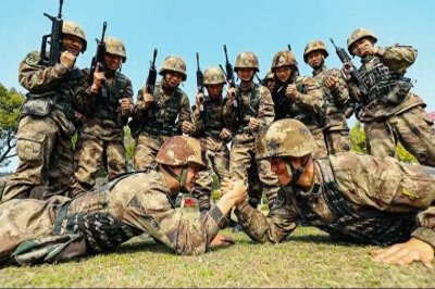 ​中美军队平均月薪断崖对比：美国3883美元，中国让人意外