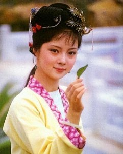 ​张莉：因薛宝钗一角看破红尘，57岁未婚，无儿无女难逃红楼一梦