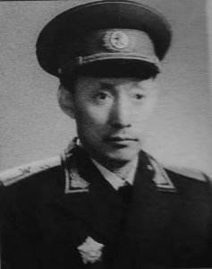 ​开国将帅（502）少将何振亚